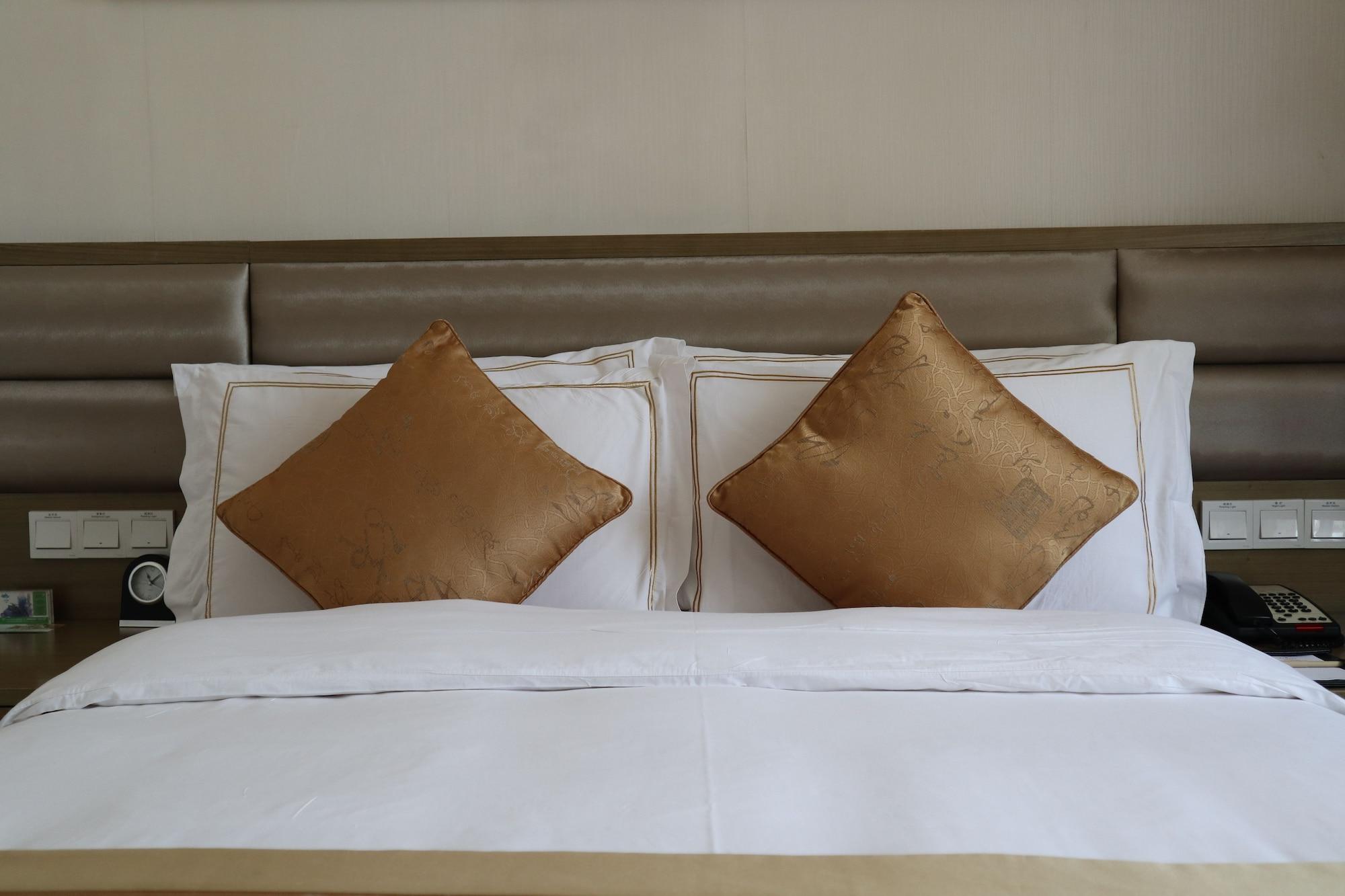 Ramada Plaza By Wyndham Shanghai Caohejing Hotel ภายนอก รูปภาพ