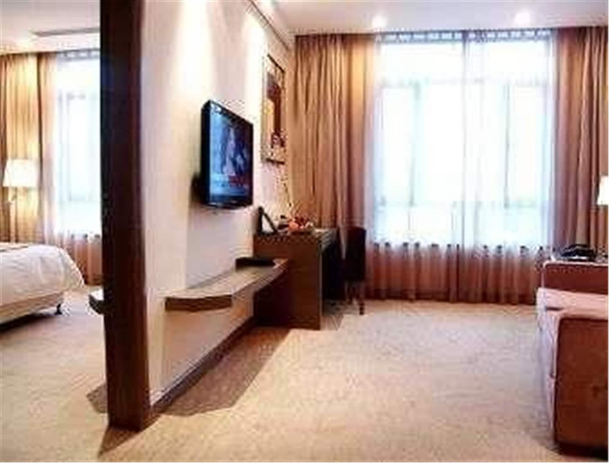 Ramada Plaza By Wyndham Shanghai Caohejing Hotel ภายนอก รูปภาพ