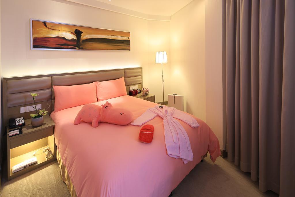 Ramada Plaza By Wyndham Shanghai Caohejing Hotel ภายนอก รูปภาพ