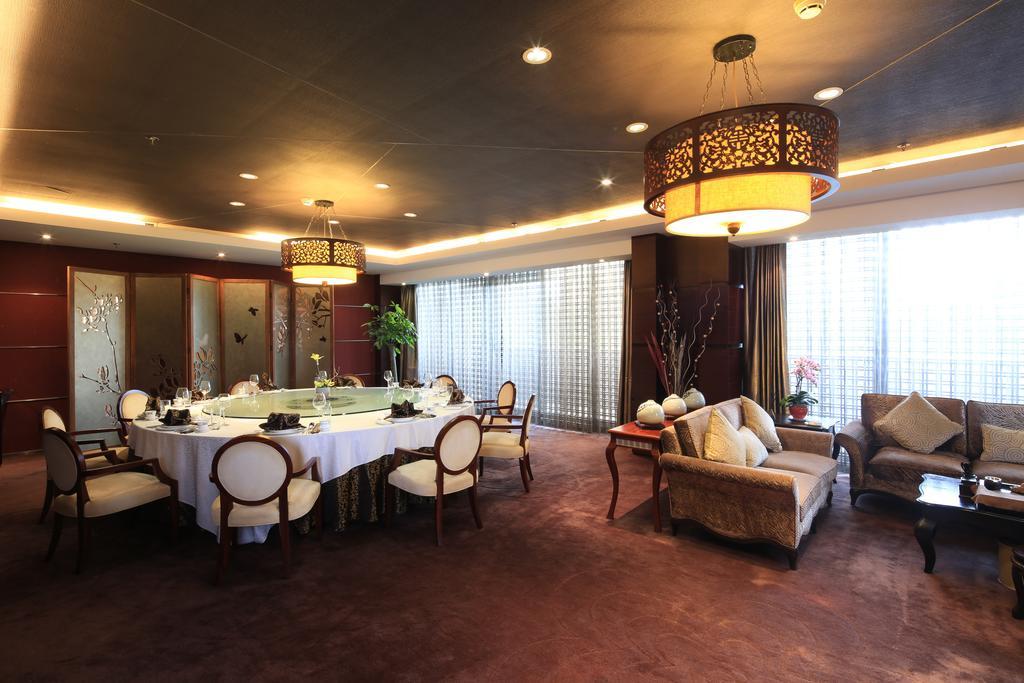 Ramada Plaza By Wyndham Shanghai Caohejing Hotel ภายนอก รูปภาพ